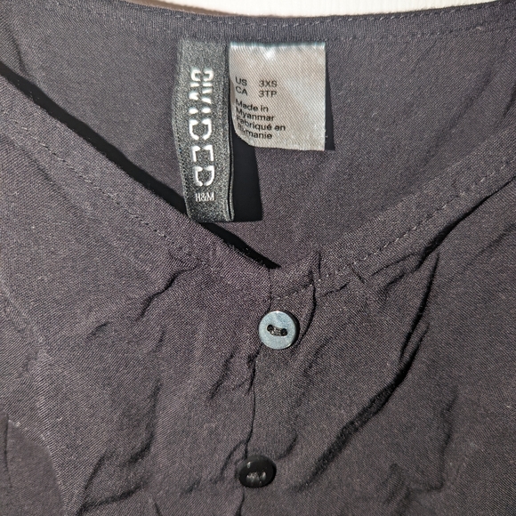 2 for $20 Black mini sundress - Picture 3 of 3